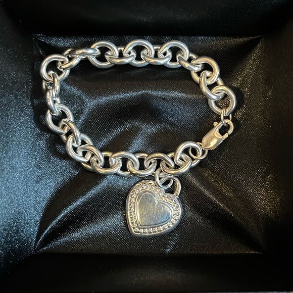 Judith Ripka 925 sterling sliver cable heart charm bracelet - Picture 4 of 4